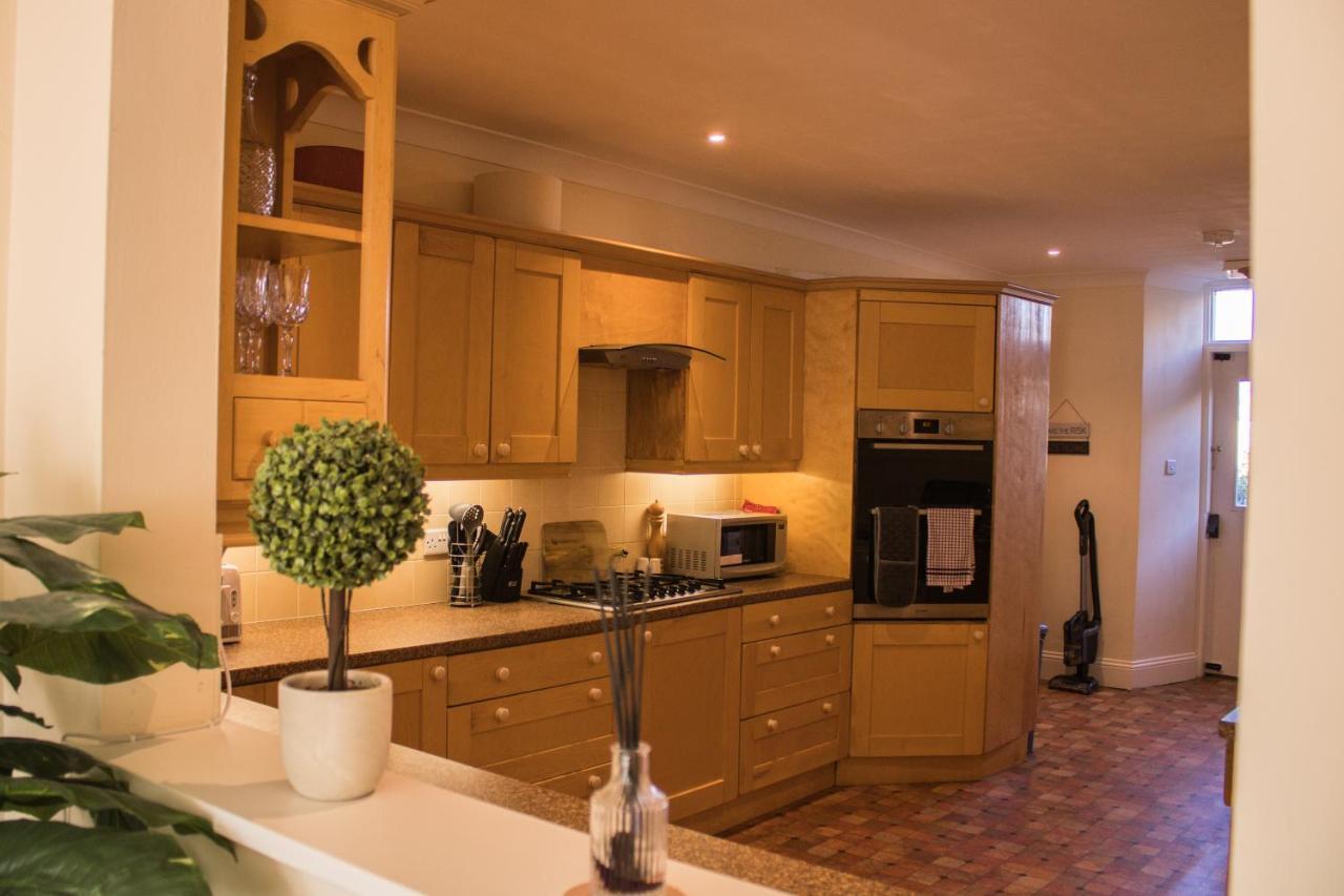Stunning 3 Double Bedroom Apartment - *Town Centre / Near Beach* Berwick Upon Tweed Exterior foto