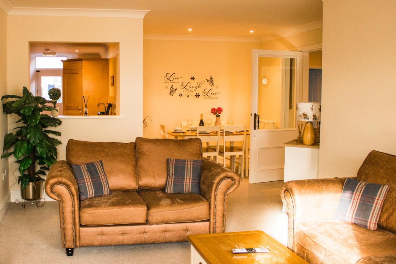 Stunning 3 Double Bedroom Apartment - *Town Centre / Near Beach* Berwick Upon Tweed Exterior foto